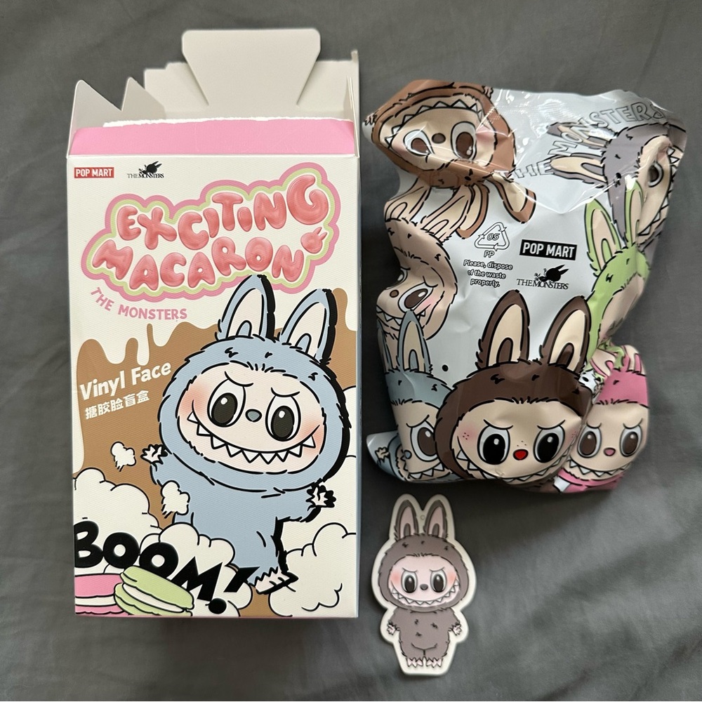 Popmart The Monsters Exciting Macaron - Sesame Bean